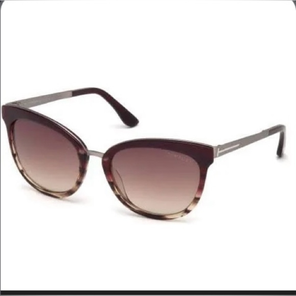 Tom Ford Purple Cat Eye Sunglasses with case like new resort cruise luxury